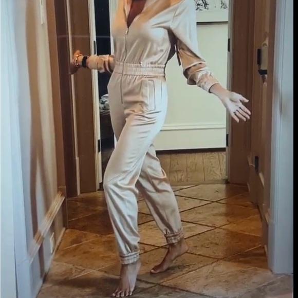 Elegant Cream Jumpsuit - Picture 1 of 7